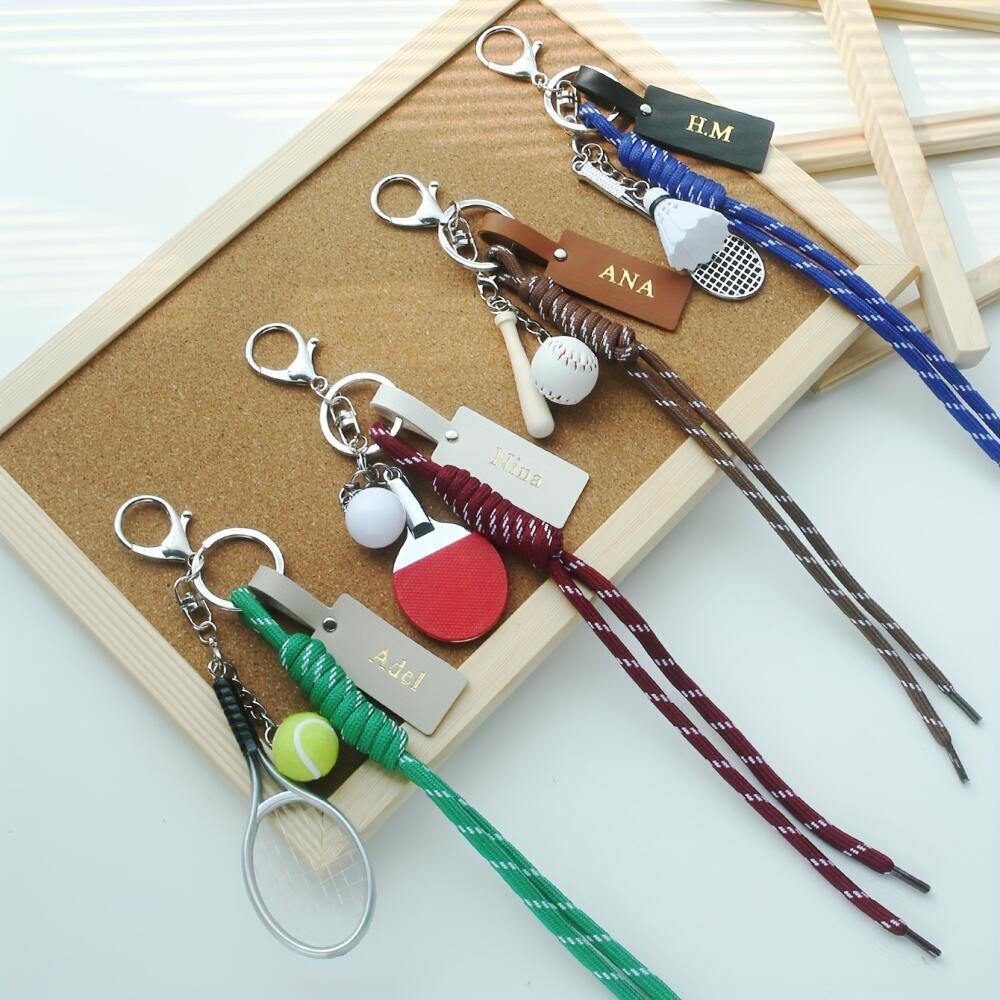 Customized Name Sports Themed  - đánh giá và giá Monogram Keychain Leather