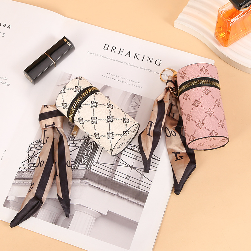 Scarf Pattern Lipstick Keychai - đánh giá và giá Monogram Keychain Leather