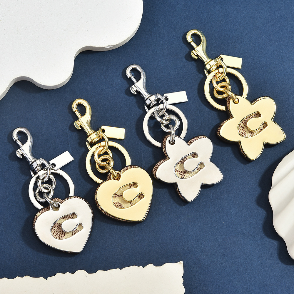 Initial C Monogram Bag Charm K - đánh giá và giá Monogram Keychain Leather