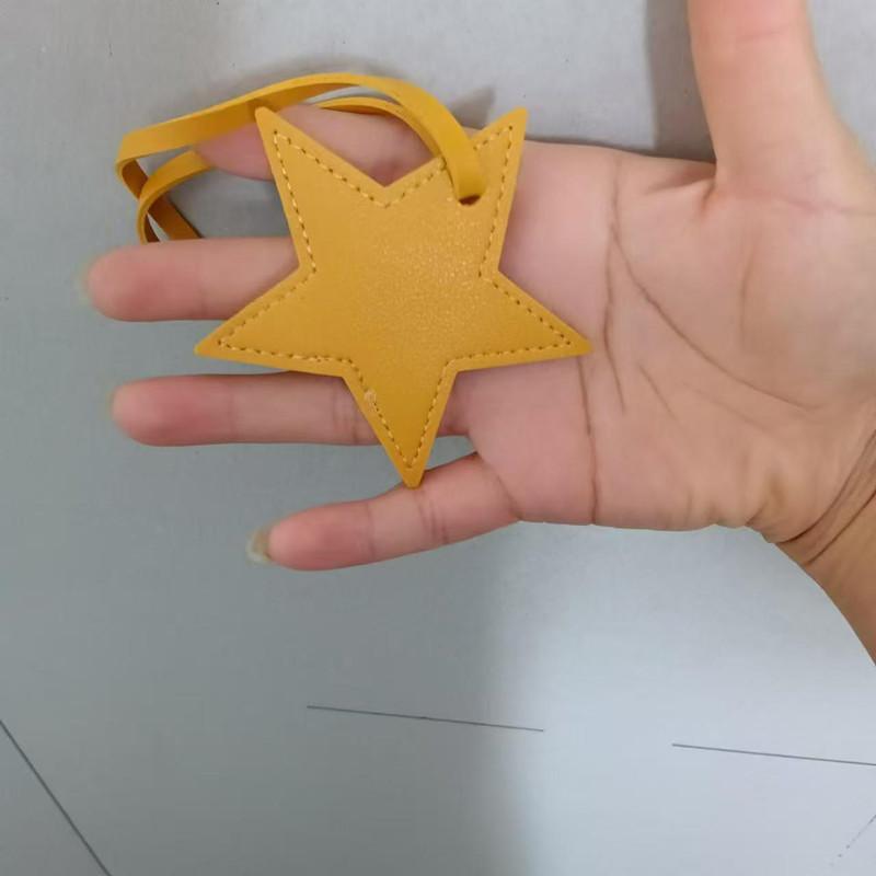 Free initials five pointed sta - đánh giá và giá Monogram Keychain Leather